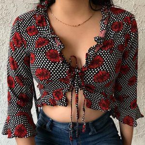 Forever 21 Floral Tie Front Crop Top